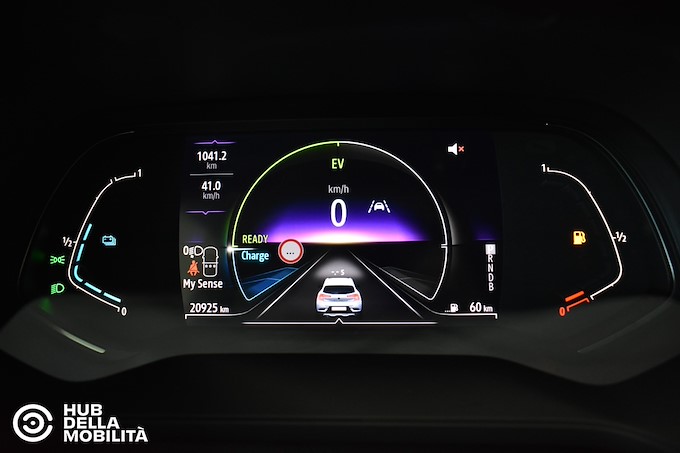 CAPTUR E-TECH HYBRID